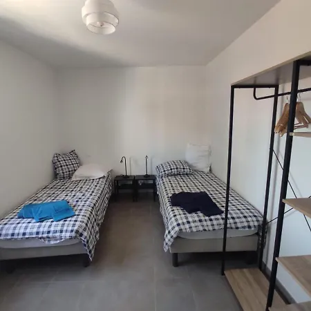 3*** 800m Sud - 8/10 Pers *